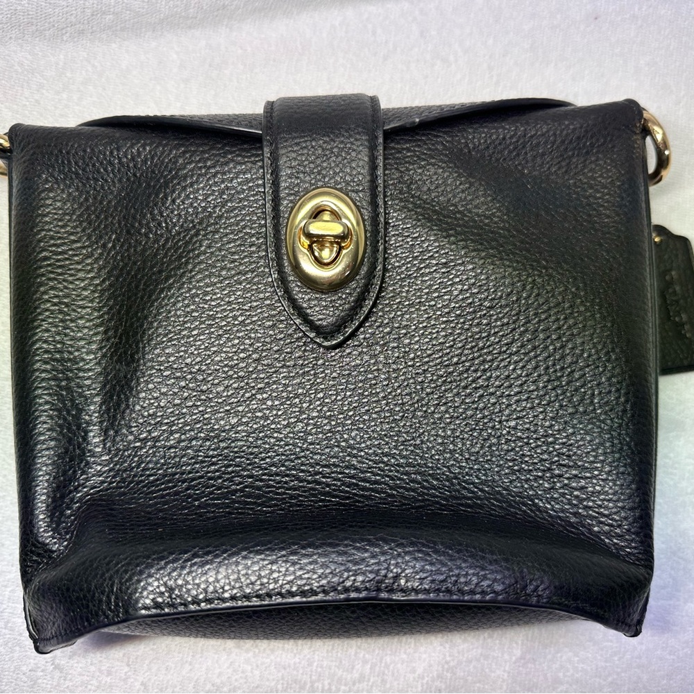 Coach Addie Black Leather Crossbody Bag no strap